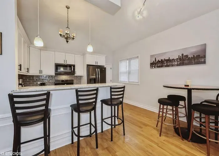 2-bed 2-bath - Close To Uc W/ Free Parking Apartment